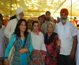 Daughter Of Sayadatt Hussan Manto With S. Gurvir Singh Shahi & S. Birdavinder Singh (state Leader)